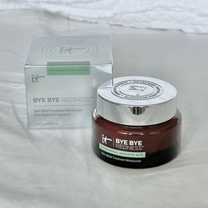NWT✨ It Cosmetics Bye Bye Redness Moisturizer